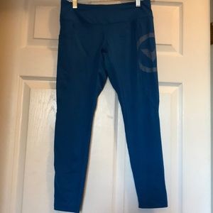 Virus Capri Leggings